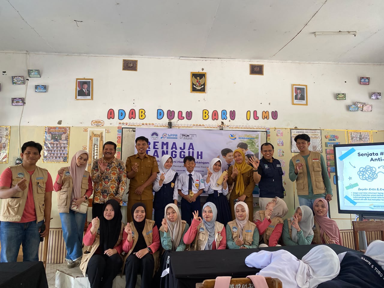 REMAJA TANGGUH, PROFESI NERS STIKES MARENDENG MAJENE AJAK SISWA SMPN 6 TUBO SENDANA JAGA KESEHATAN MENTAL